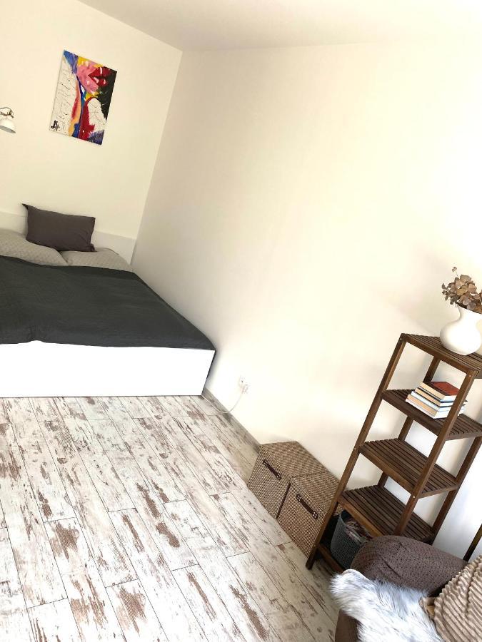 Residence Park Lovely Apartman With Private Parking Kysucke Nove Mesto Bagian luar foto